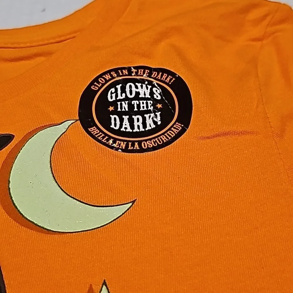 Orange Happy Halloween short sleeve tee featuring black cats size small